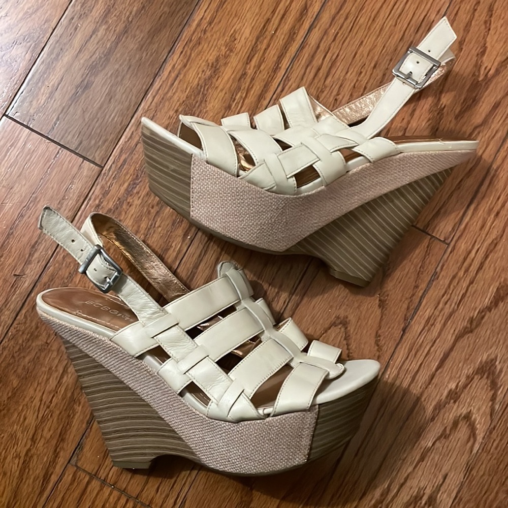 BCBG off white wedges
